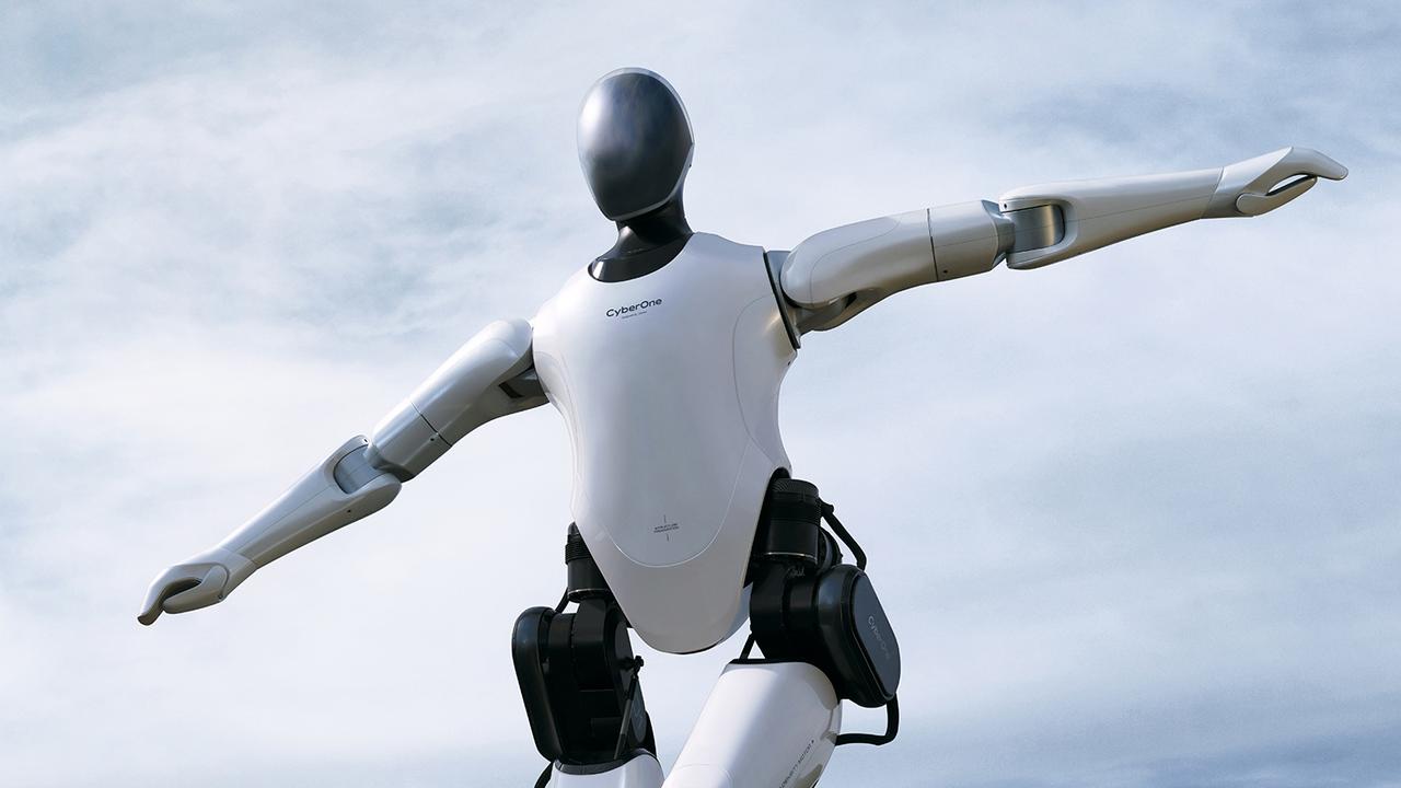 Robotemberrel szelfizett a Xiaomi vezérigazgatója