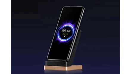 Videón mutatta be a 80W-os vezetékmentes gyorstöltését a Xiaomi
